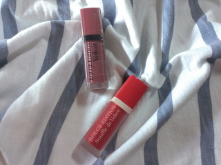 左邊才是這次的主角，屈臣氏打８５折購入，熱